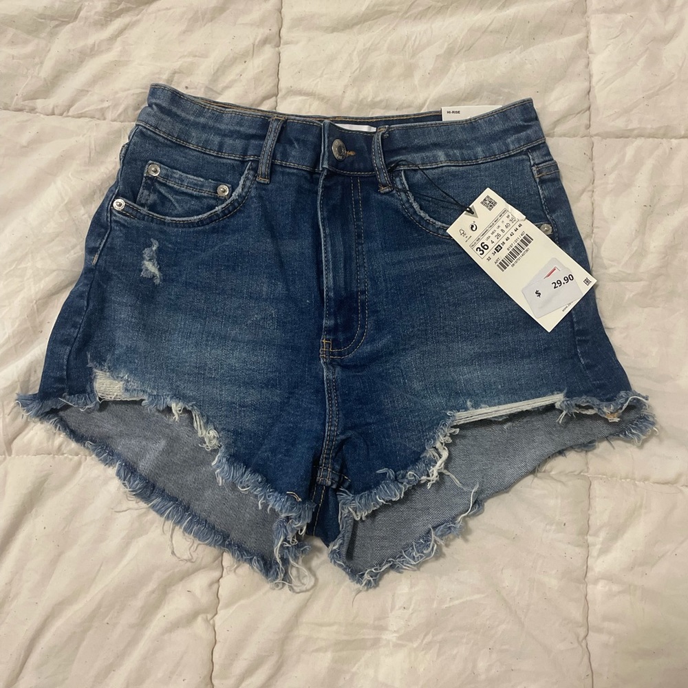 Zara Dark Denim High Waisted Shorts 😇